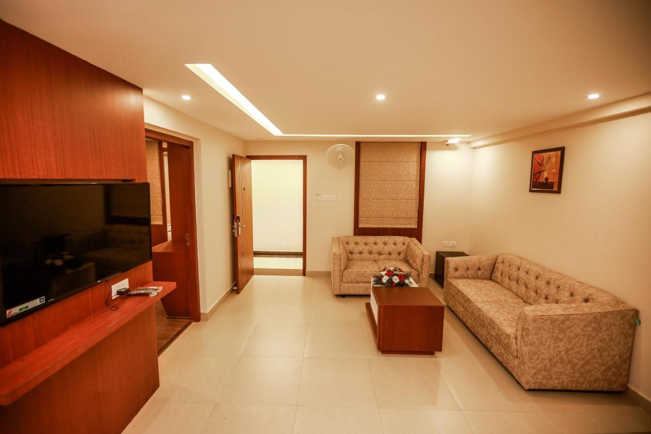 Nesma Palace Kannur Exterior photo