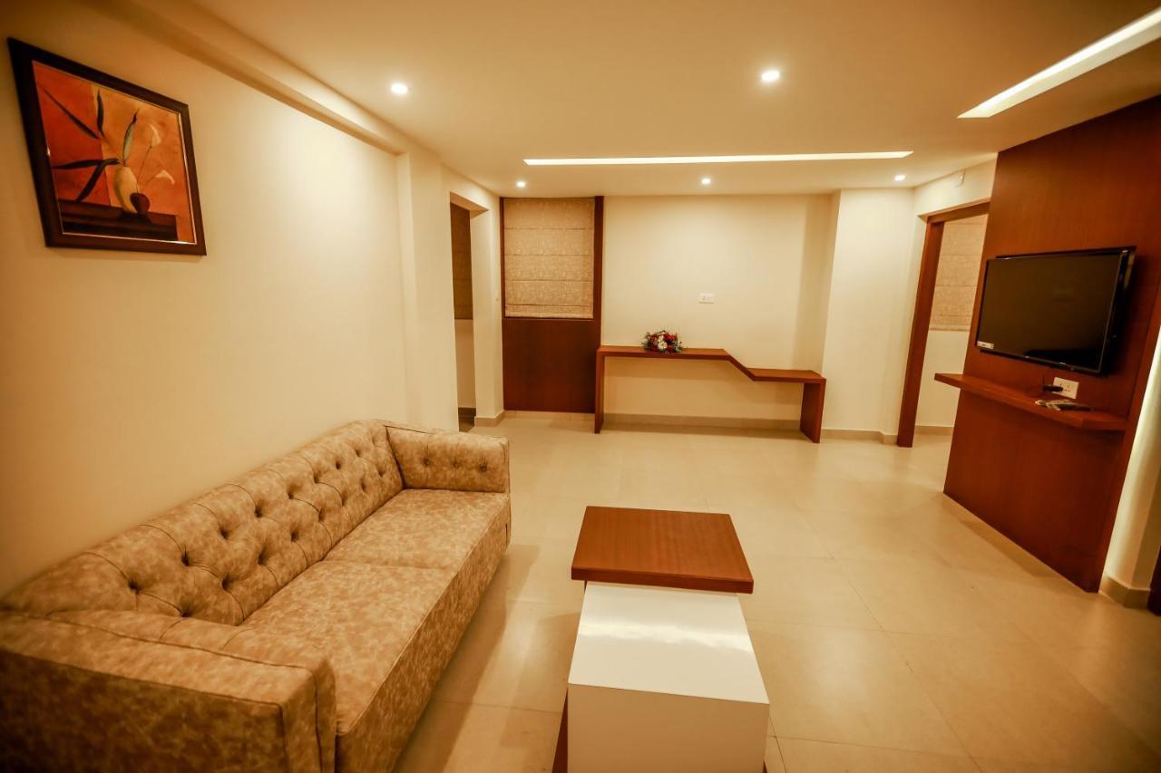 Nesma Palace Kannur Exterior photo