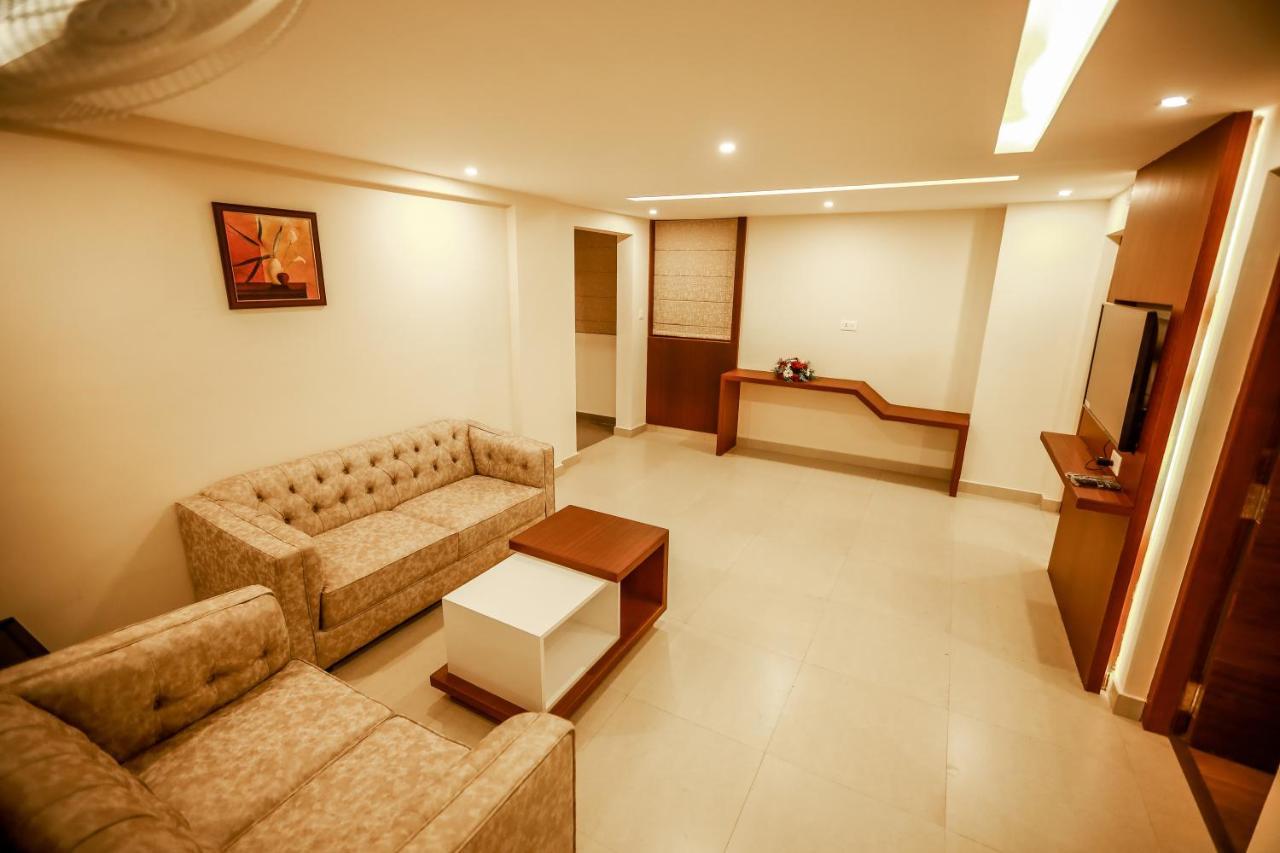 Nesma Palace Kannur Exterior photo