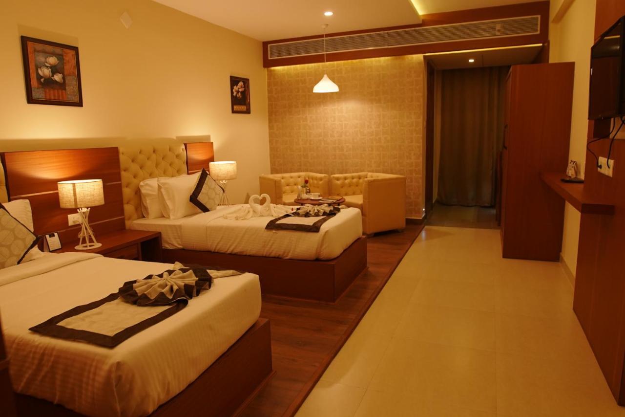 Nesma Palace Kannur Exterior photo